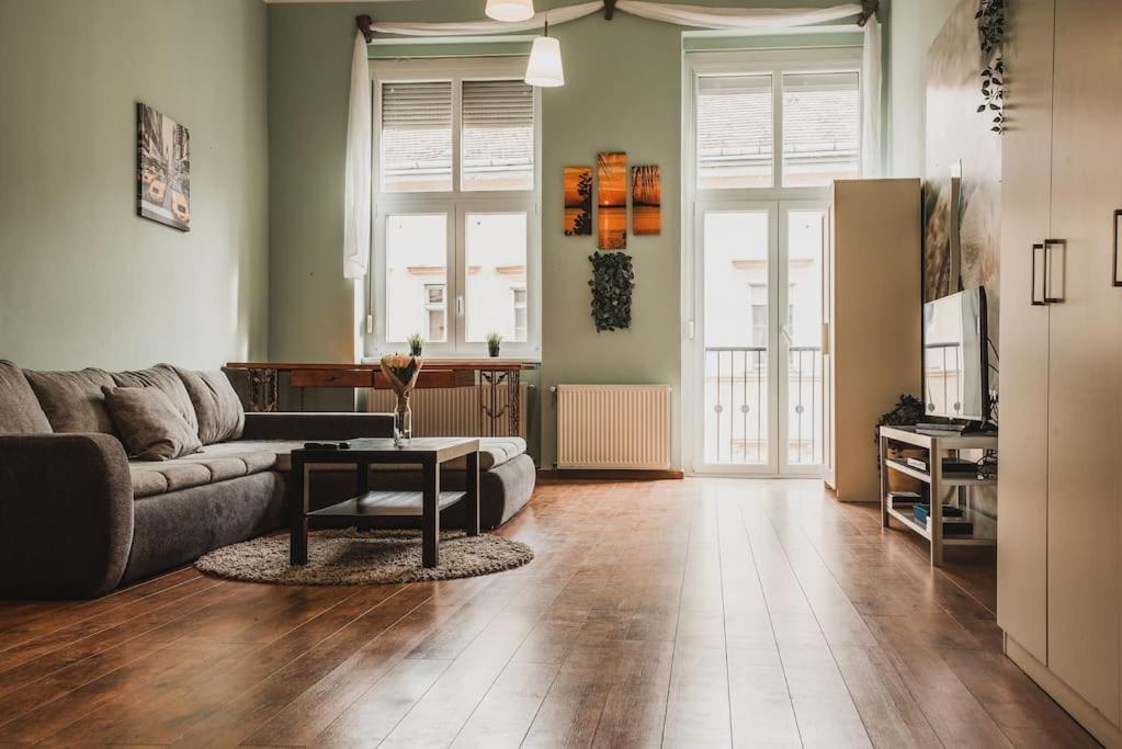 Main Street Apartment / Heart Of Bp บูดาเปสต์ ภายนอก รูปภาพ